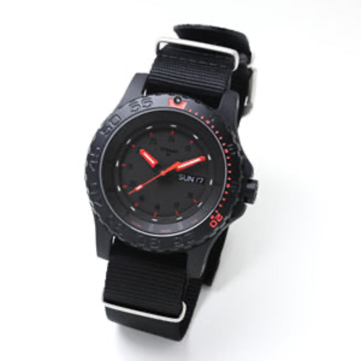 トレーサー/TRASER/P6600Mil-G/RedCombat/Nato/腕時計