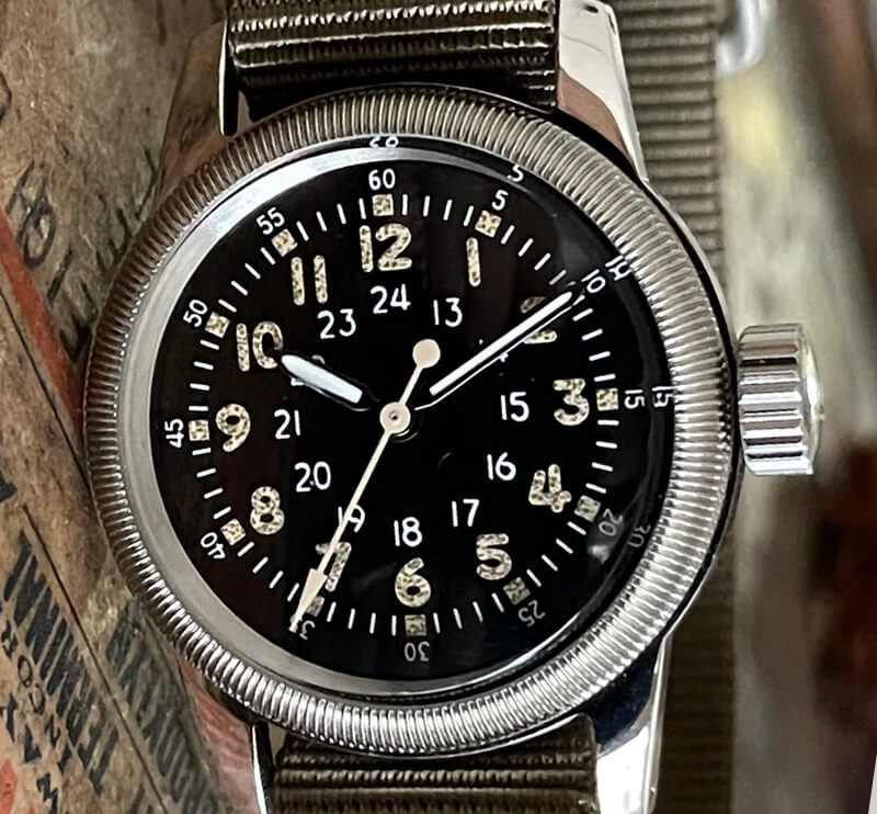 M.R.M.W. (Montre Roroi Militaly Watch/モントルロロイ ミリタリーウォッチ) TYPE A-17 vintage 腕時計