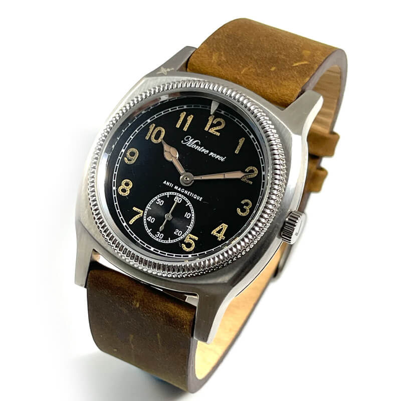 M.R.M.W. (Montre Roroi Militaly Watch/モントルロロイ ミリタリーウォッチ) MAJETEK B. TURTLE 黒文字盤 スモールセコンド 腕時計