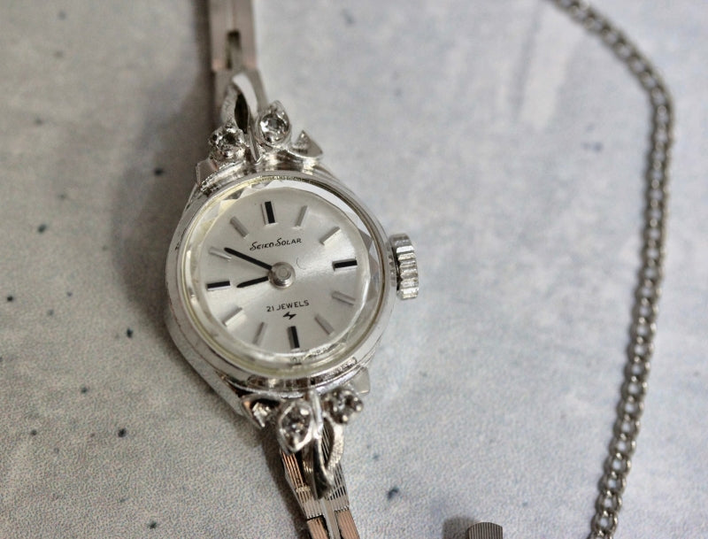 SEIKO SOLAR(セイコーソーラー) 手巻き式ドレスウォッチ シルバー