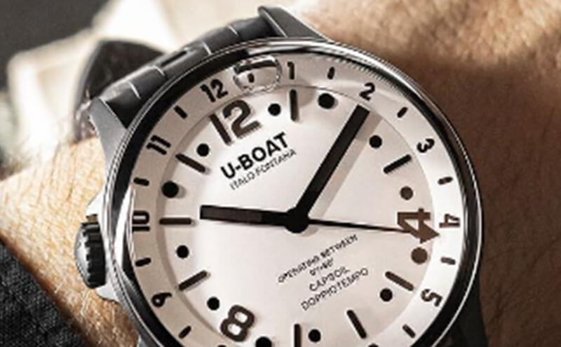 U-BOAT(ユーボート)/CAPSOIL DOPPIOTEMPO(カプソイル・ドッピオテンポ)/腕時計 8888R