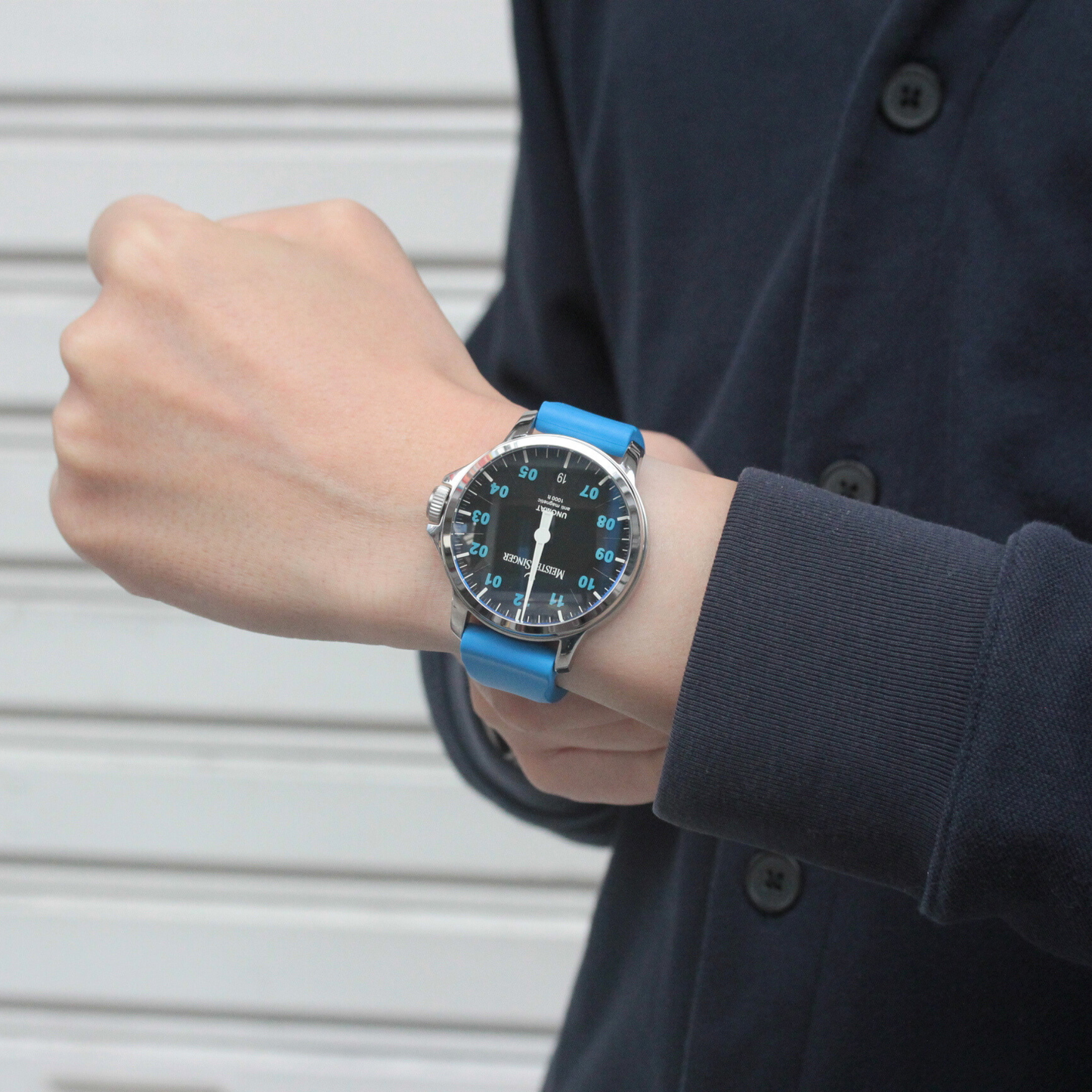 正美堂男性スタッフ 着用イメージ