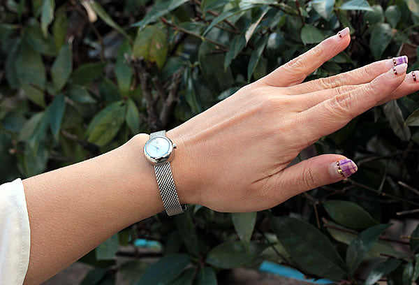 MOVADO(モバード)Dot(ドット)女性用腕時計 M80.110.1042S/腕時計