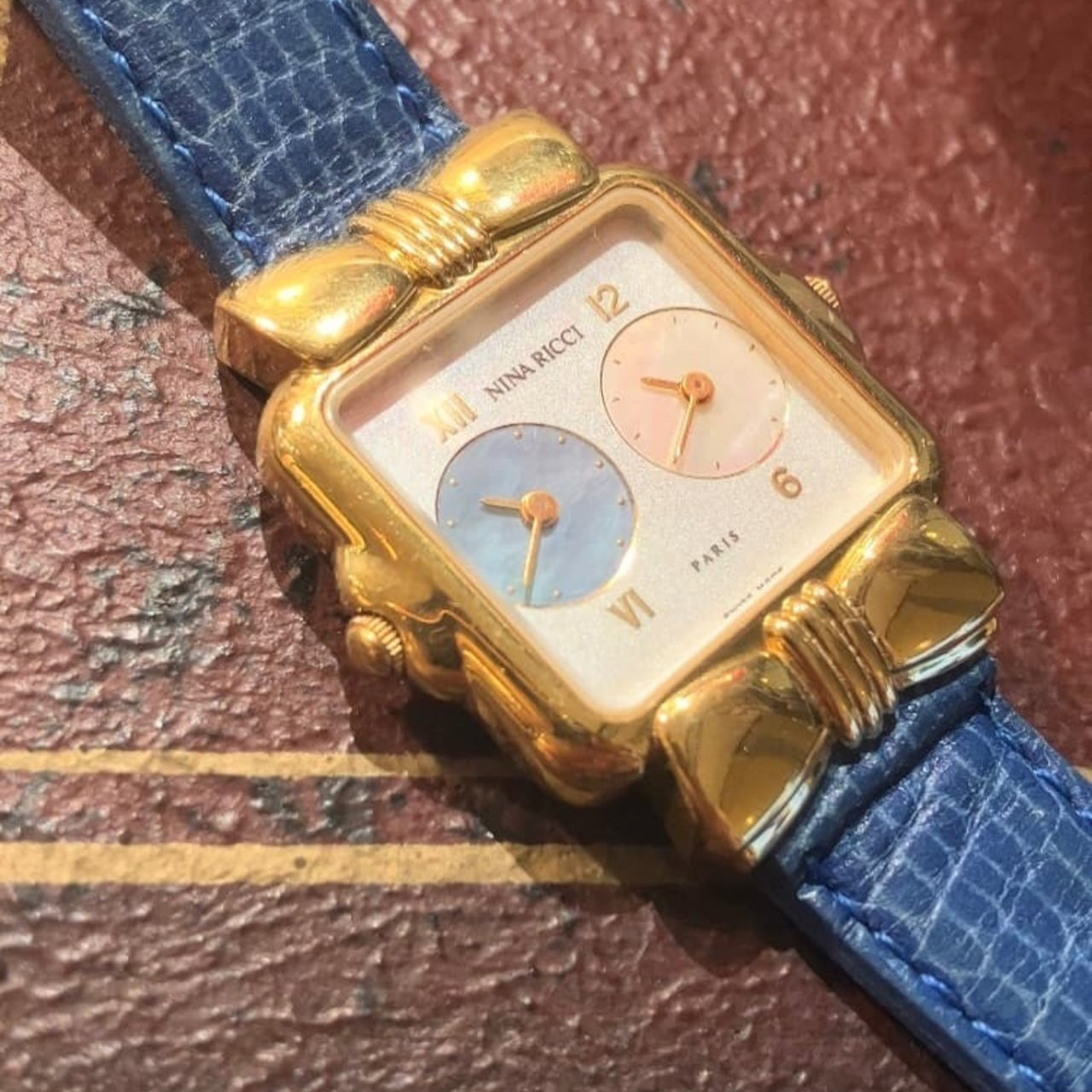 NINA RICCI レディース 時計 W 974 箱付き未使用　JAL機内販売 NINA RICCI / ニナリッチ / W974 / デュアルタイム / ヴィンテージ