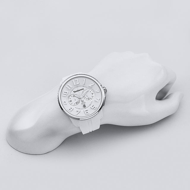 Tendence(テンデンス)GULLIVER ROUND(ガリバーラウンド)クロノグラフTG036013・02036013AA ホワイト 腕時計