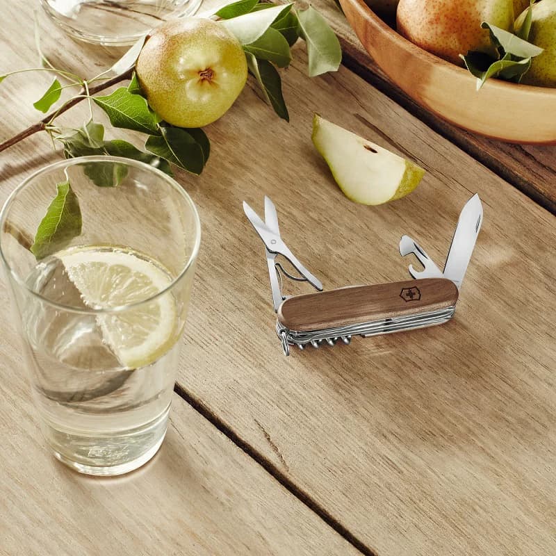 VICTORINOX(ビクトリノックス) ミディアム・マルチツール ハントマン・ウッド 1.3711.63