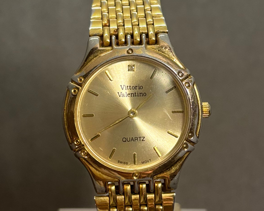 実際の修理事例 ヴァレンティノ表記 腕時計 クォーツ式 電池式