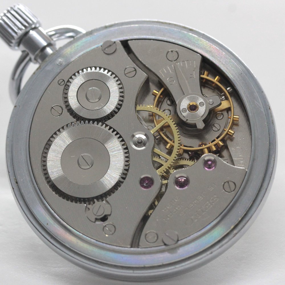 オーバーホール済で、日差30秒以内に調整します 昭和46年の19セイコー鉄道時計/15石/秒針止め機能/絶版時計/19seiko-1318