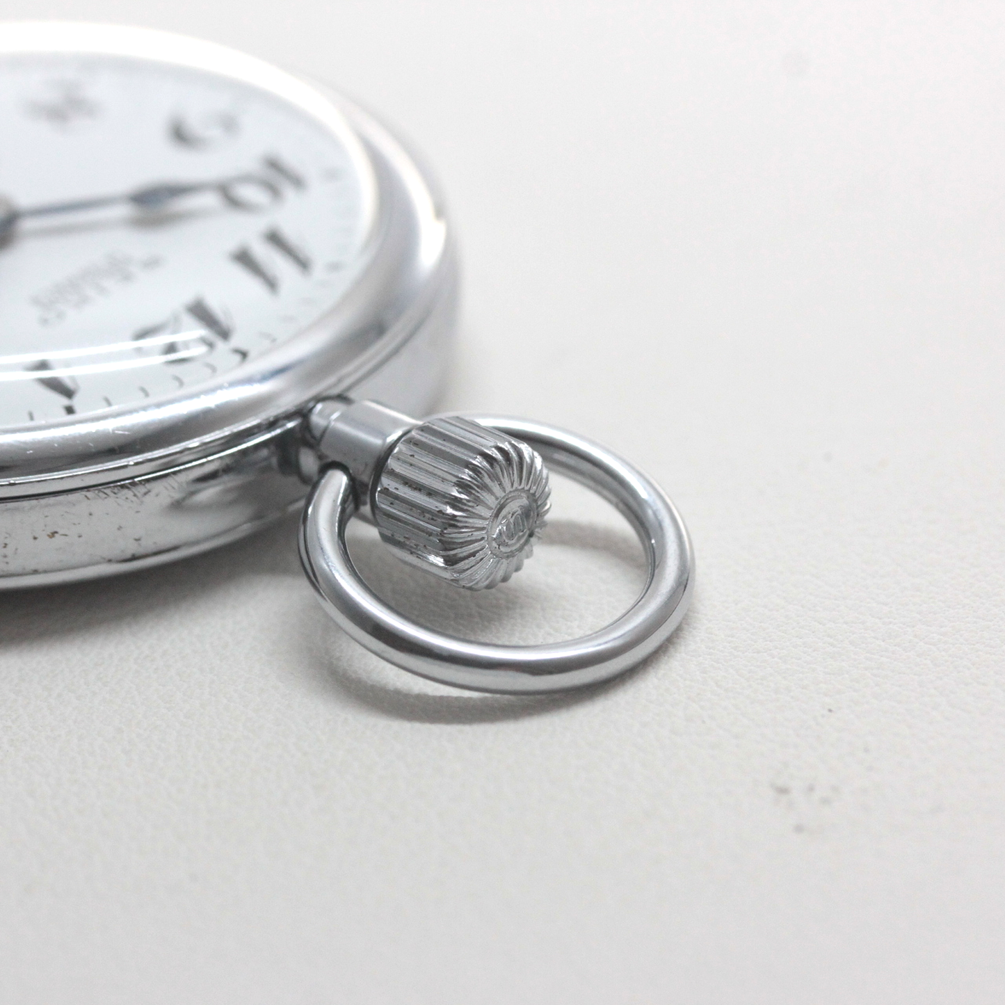 巻きやすい後期型のリューズ