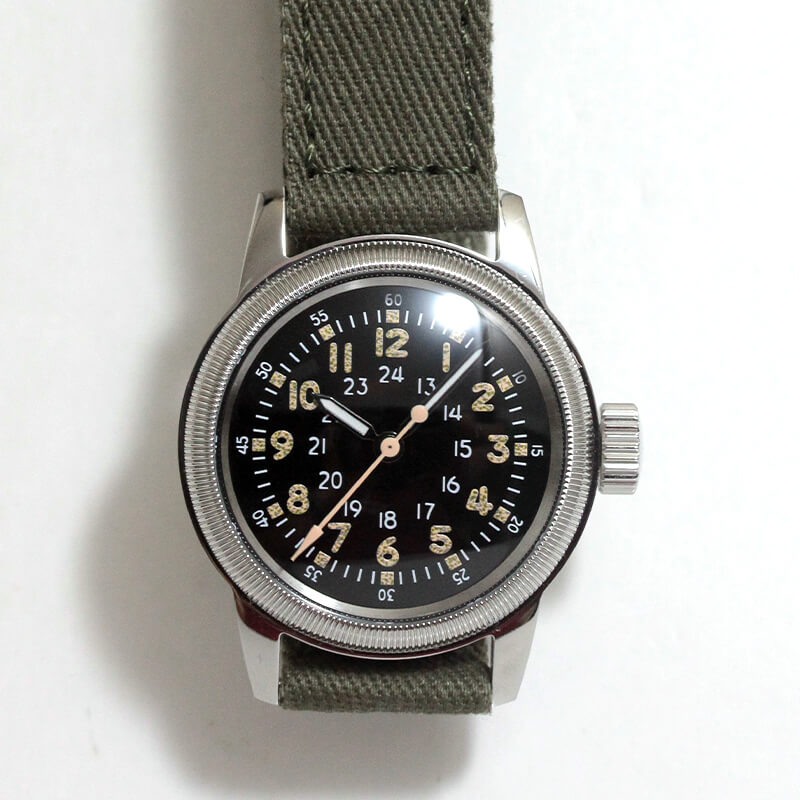 M.R.M.W. (Montre Roroi Military Watch/モントルロロイ ミリタリーウォッチ) TYPE A-17 vintage 腕時計