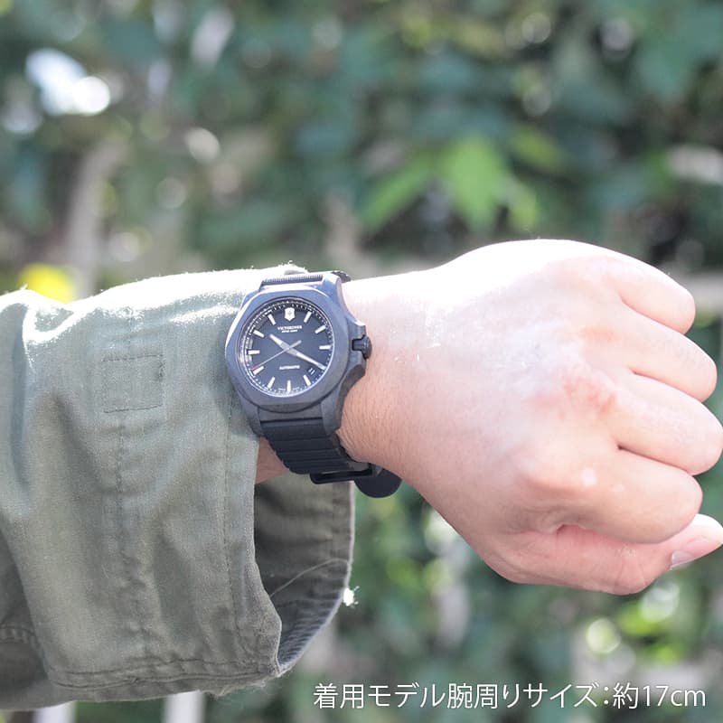 ビクトリノックス　イノックス　カーボン　クオーツビクトリノックス・目立った傷や汚 ビクトリノックス — I.N.O.X. Carbon Limited Edition