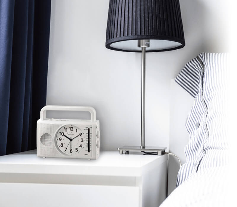 CITIZEN シチズン 防災クロック 目覚まし時計 ラジオ付き スマートフォン充電 4RQ002-003