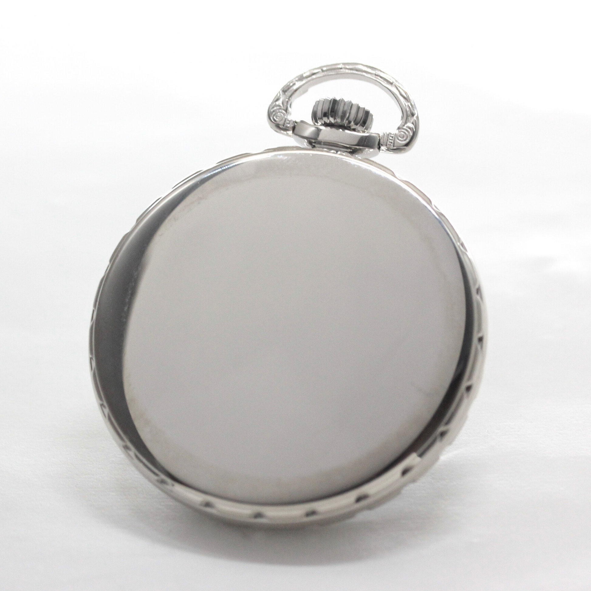 正美堂時計店にて裏面に刻印が可能です。