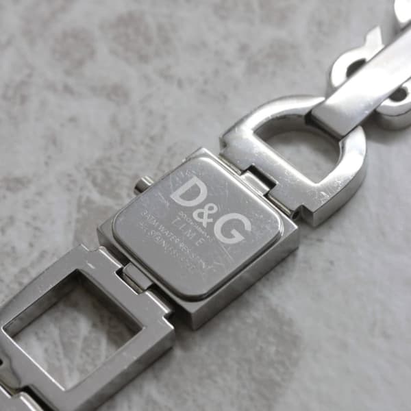 Dolce & Gabbana / ドルチェ&ガッバーナ / メタルバンド / ナイト＆デイ ブラックダイアル /クォーツ(電池)式 / 586-01-dg