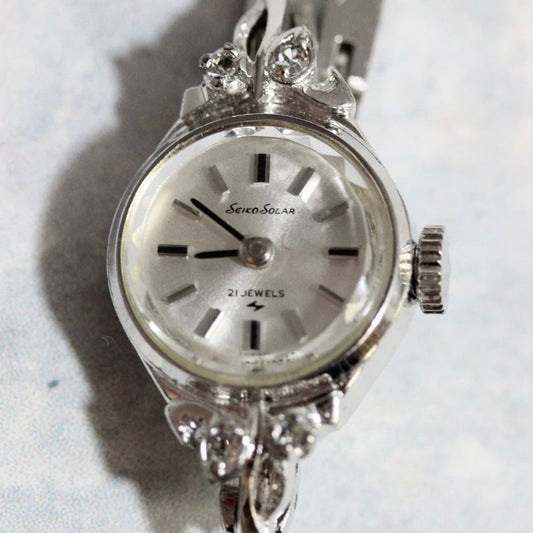 SEIKO SOLAR(セイコーソーラー) 手巻き式ドレスウォッチ シルバー