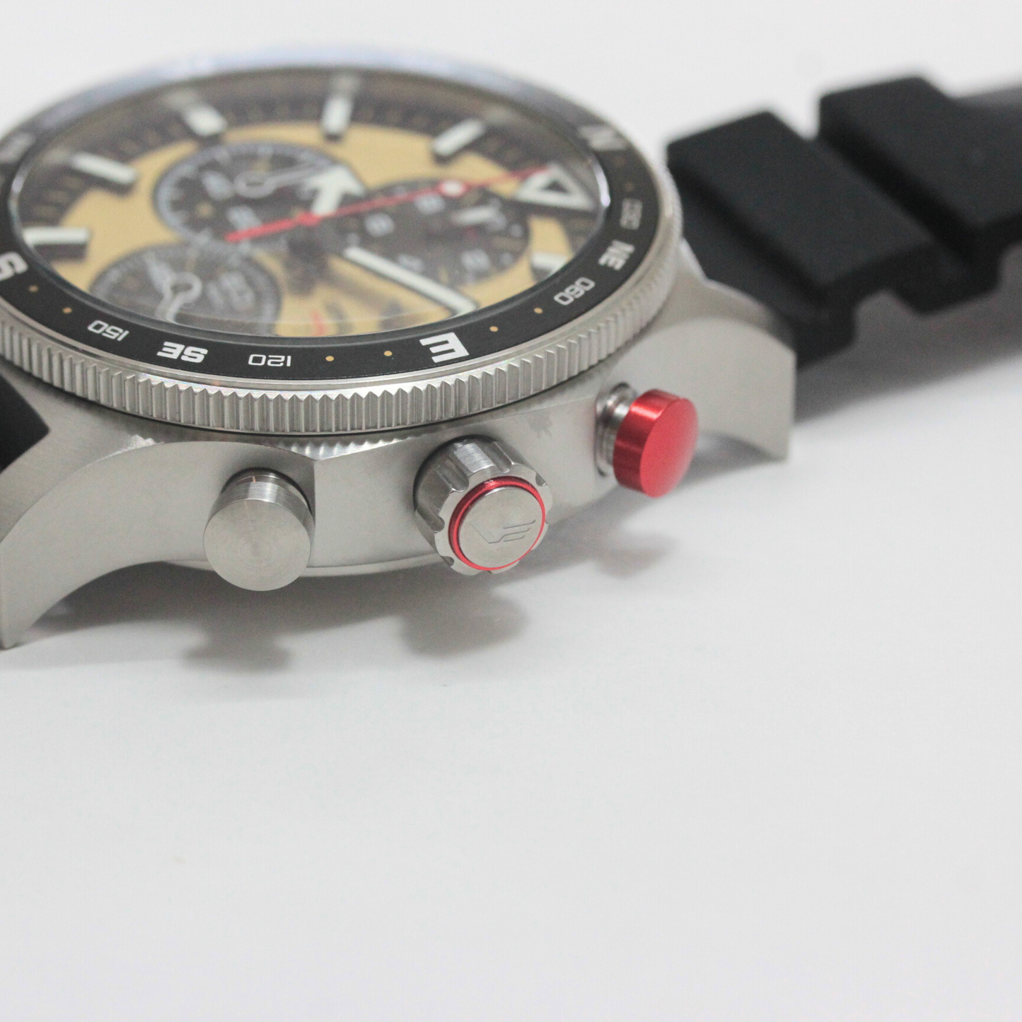 VOSTOK EUROPE Expedition SAHARA “图阿雷格之路”计时腕表，限量版 500 枚，型号 6S10-598A753