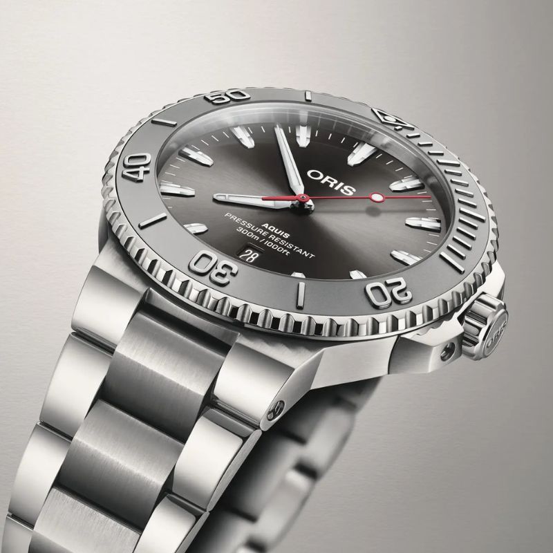 ORIS AQUIS(アクイス) デイト レリーフ 腕時計 43.5mm 733 7789 4153-07 8 23 04PEB