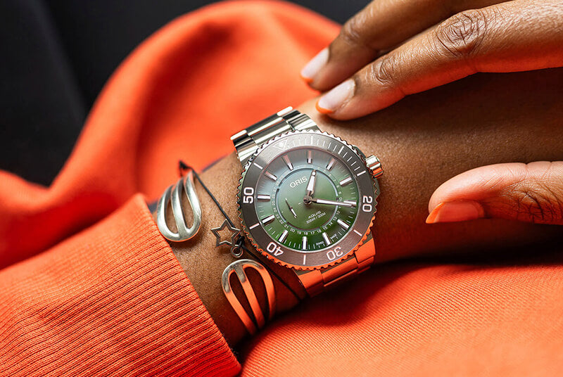 ＊英雄巨人タイタス＊ HERMES オリス（ORIS）AQUIS(アクイス) ダットワット リミテッド