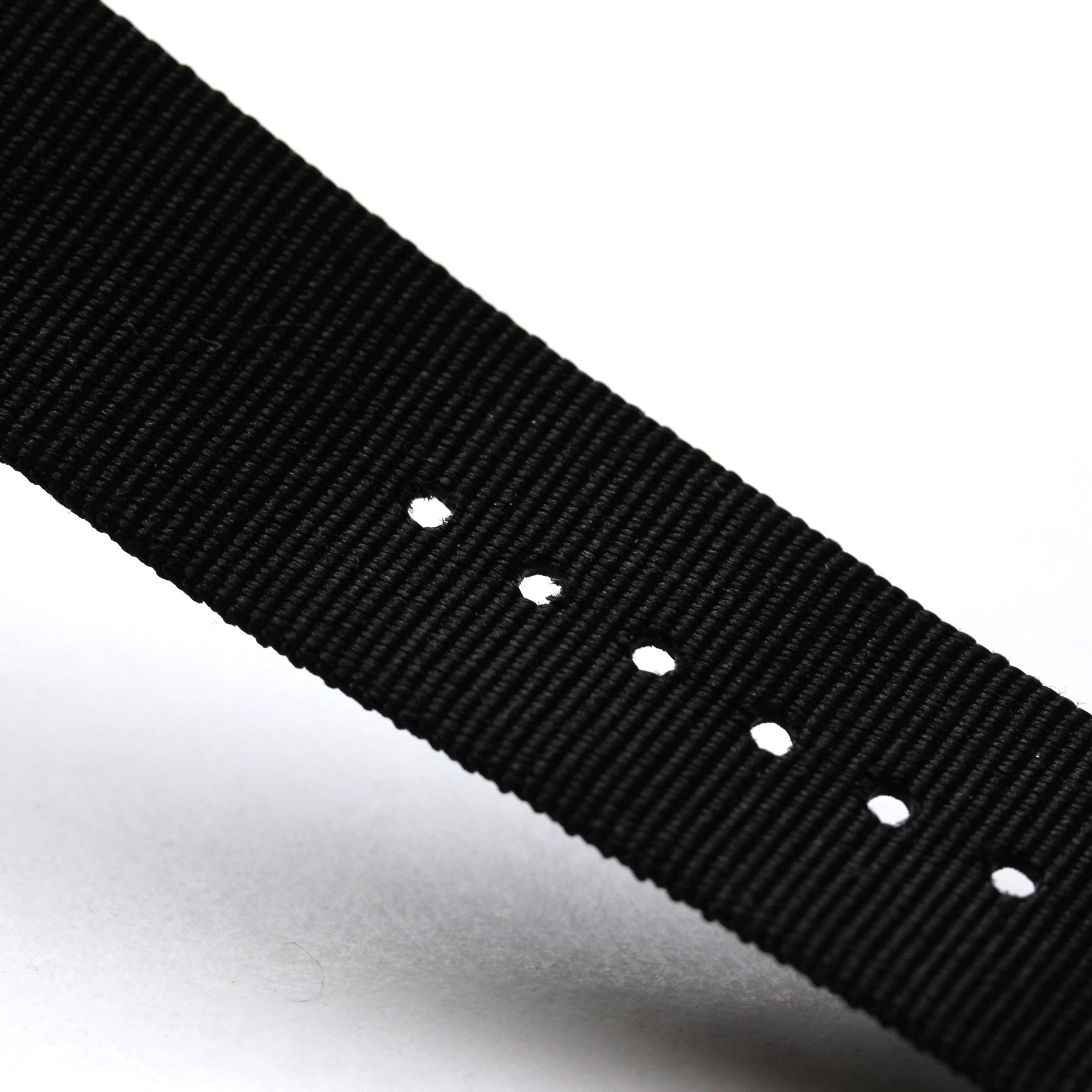 トレーサー/TRASER/H3/タイプ6/MIL-G/Shadow(シャドウ)/サファイア/P6600.41F.C3.01/腕時計 ナイロンベルト