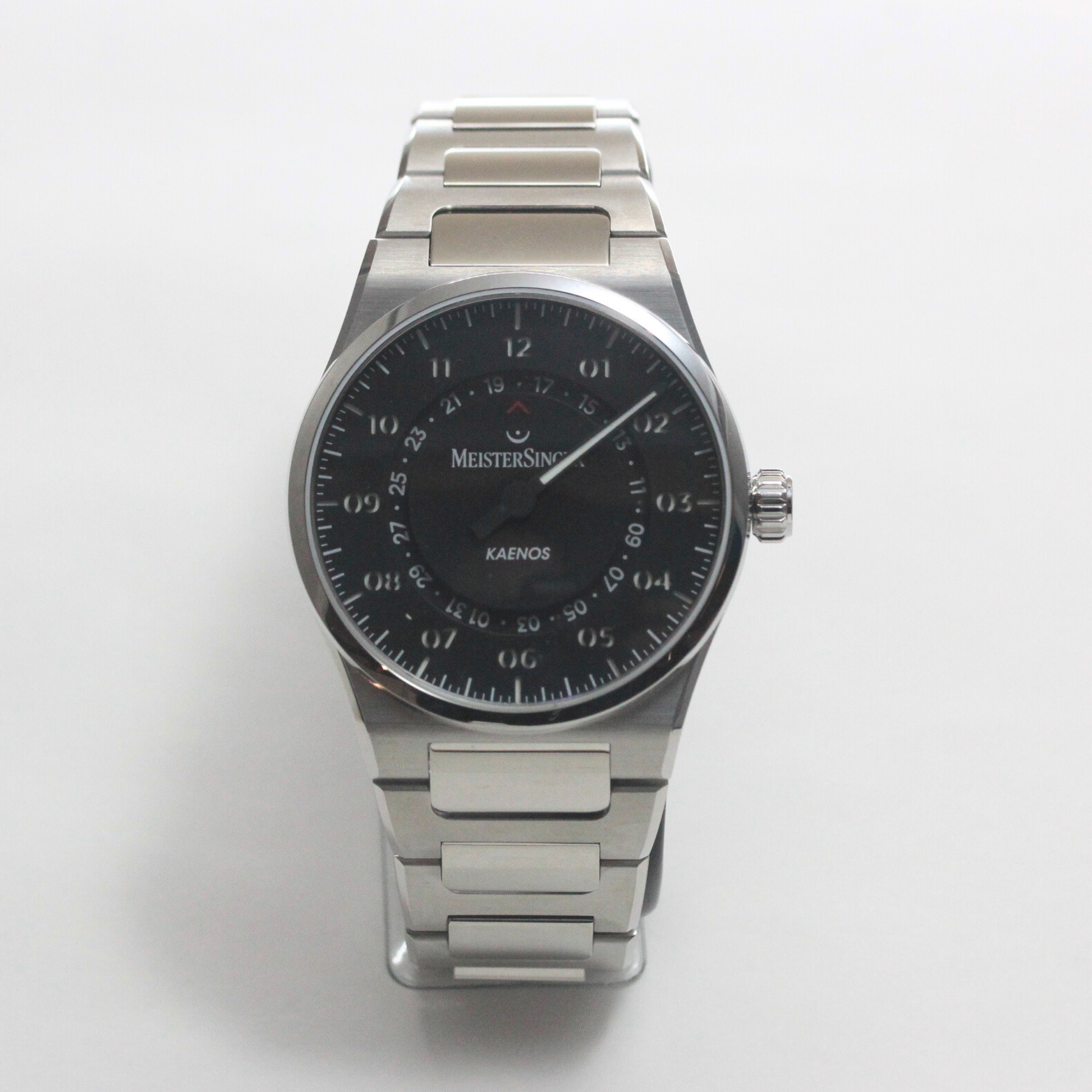 MeisterSinger (マイスタージンガ―)  Kaenos 自動巻き 腕時計 Open Date- Black KSOD902