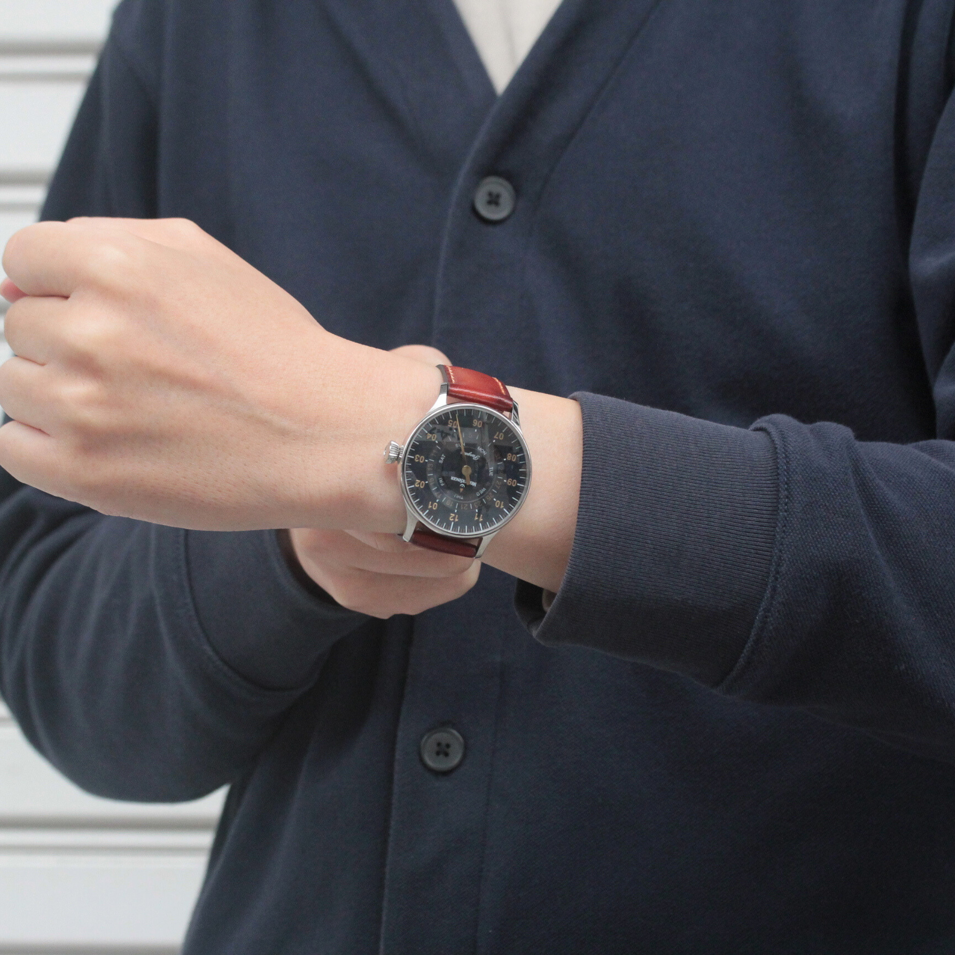 正美堂男性スタッフ 着用イメージ