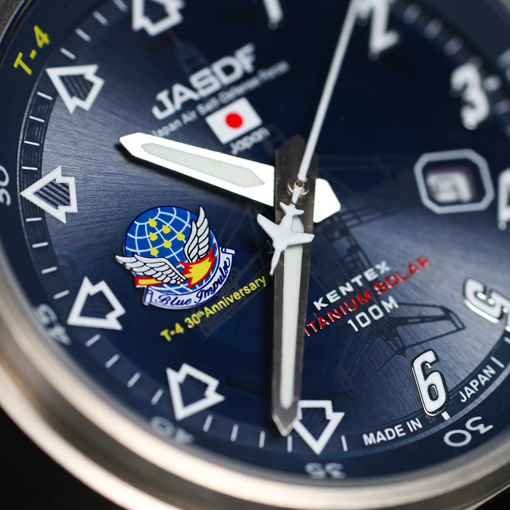 Kentex(ケンテックス) 航空自衛隊 ブルーインパルス チタンソーラー T-4 30周年記念モデル 300本限定 腕時計 S815M-07