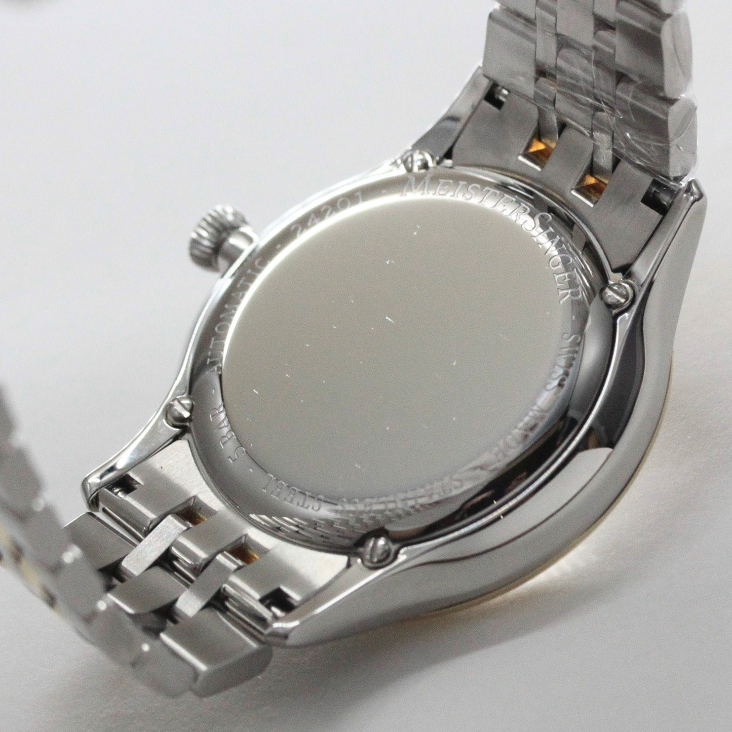 MeisterSinger Yaara 自动腕表，白色表盘配金色表壳，YA901G