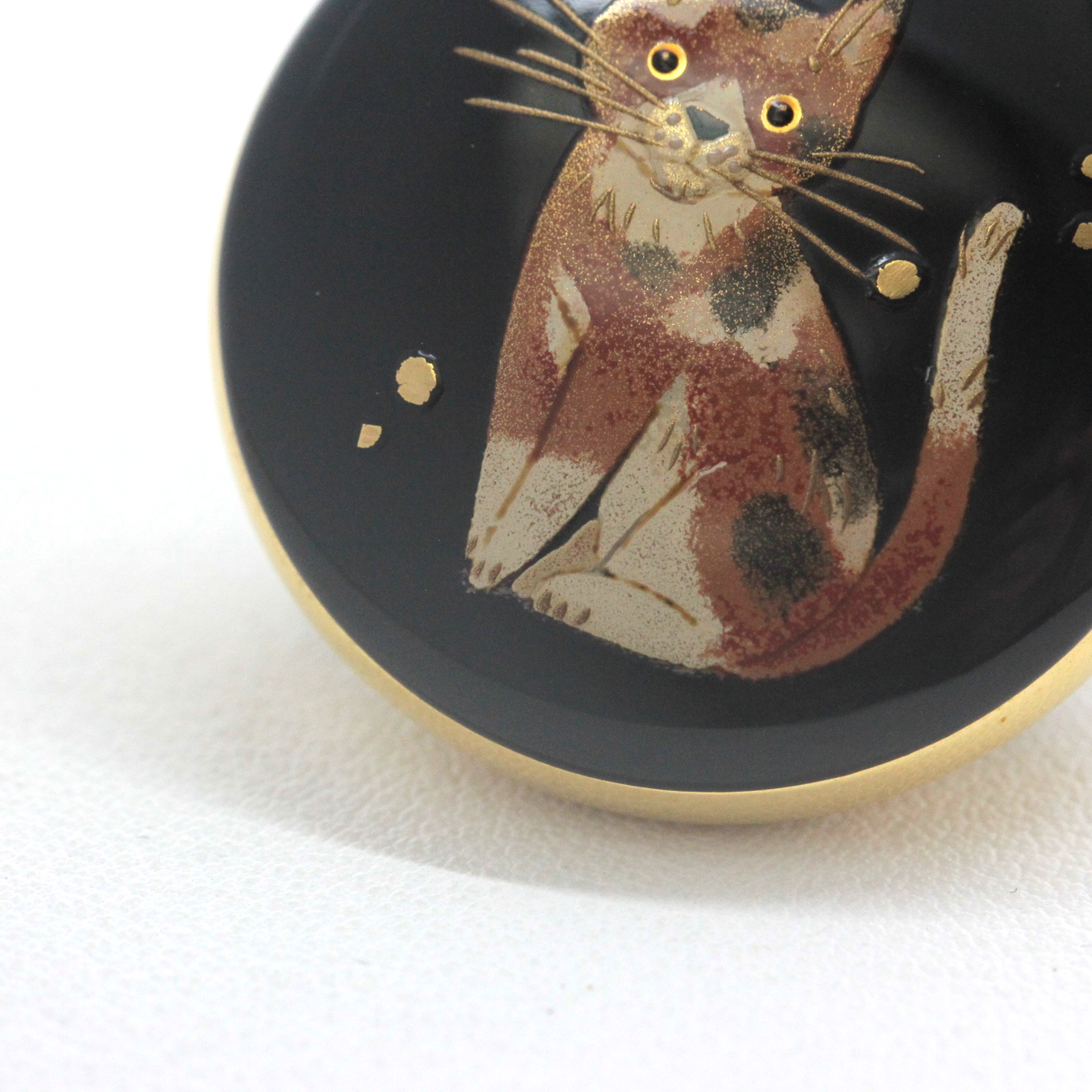 足先まで可愛い三毛猫の蒔絵懐中時計 aero-0411321