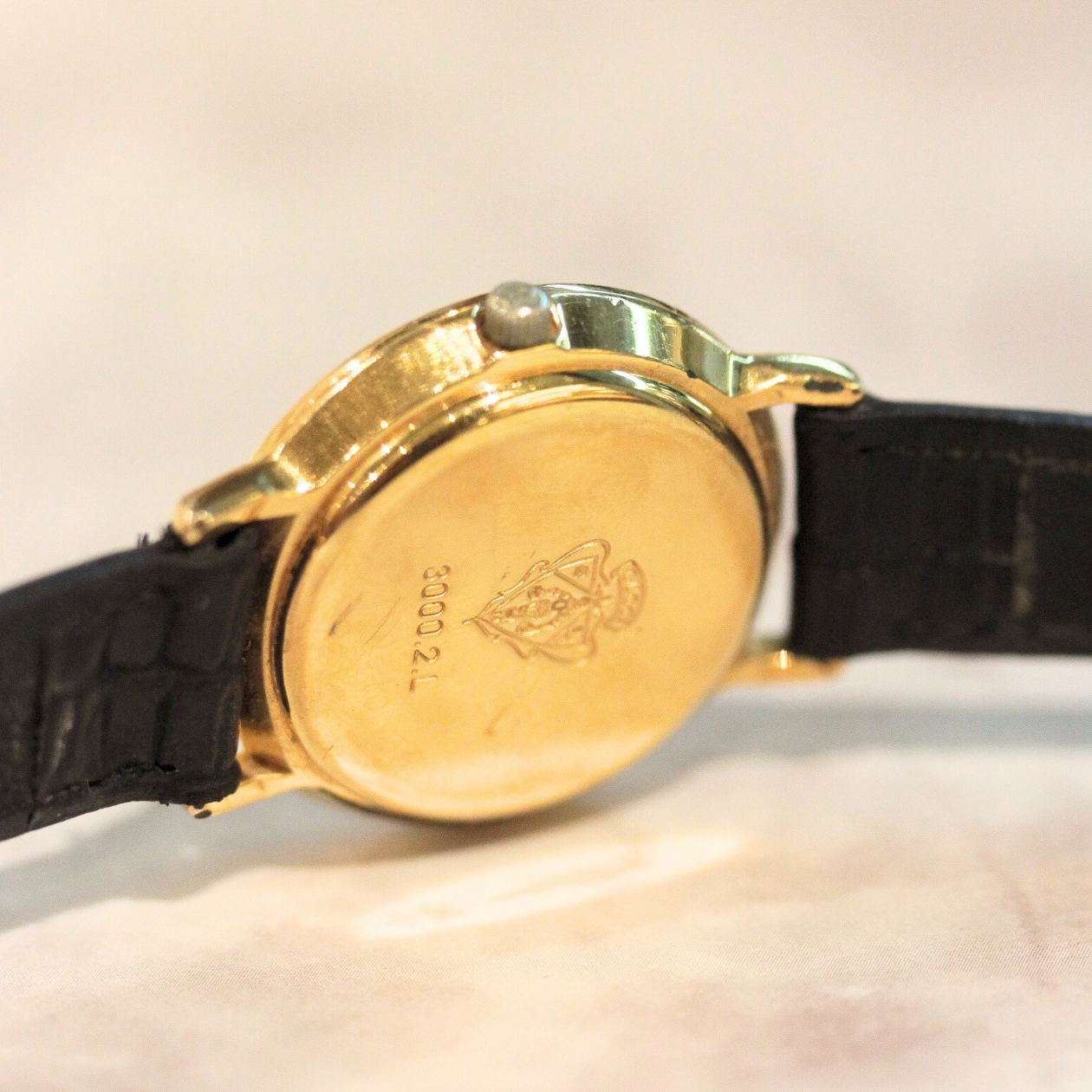 稼働 GUCCI 腕時計 3000 シェリーライン ローマン レザー 3215
