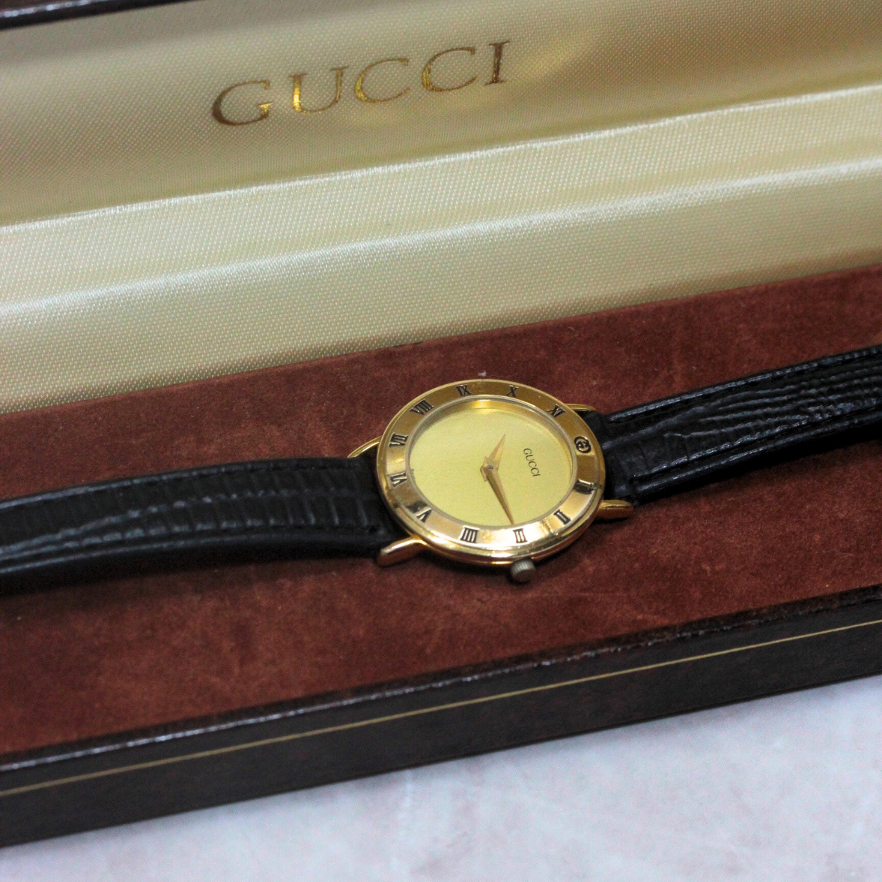 GUCCI / グッチ / 1990年代 / グッチクレスト / 3000.2.L / 電池式 / gucci-568-07 純正BOX付き