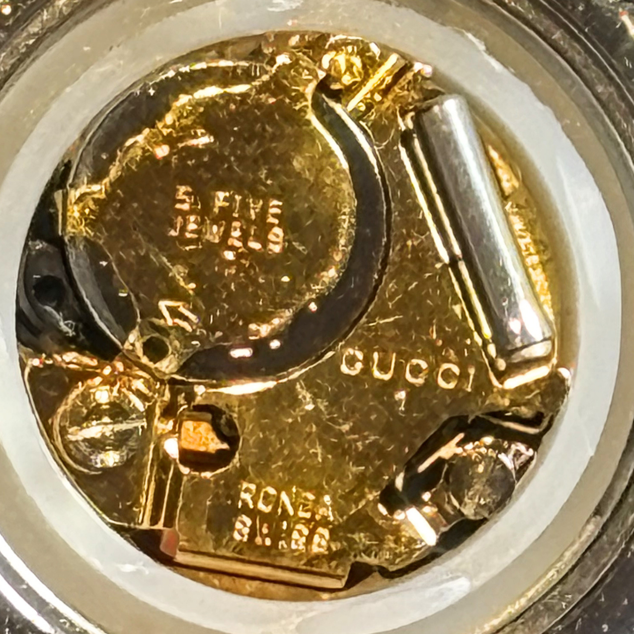 RONDAのムーブメントを搭載 トワール GUCCI / グッチ / gucci-568-09