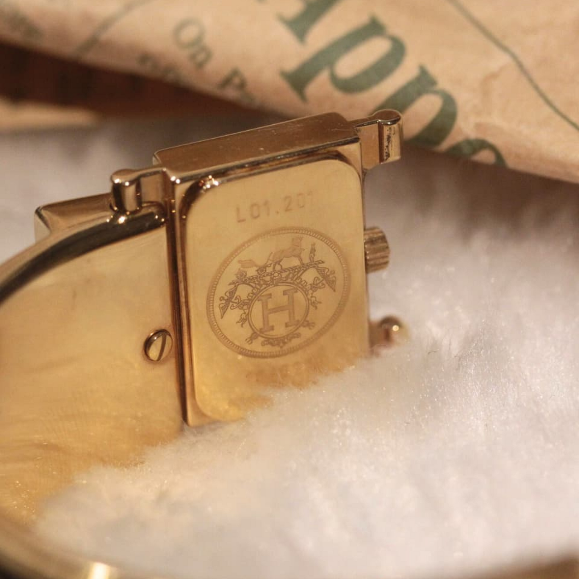HERMES / エルメス / ロケ / バングルウォッチ / エマイユ 七宝焼き HERMES / エルメス / ロケ / バングルウォッチ / エマイユ 七宝焼き