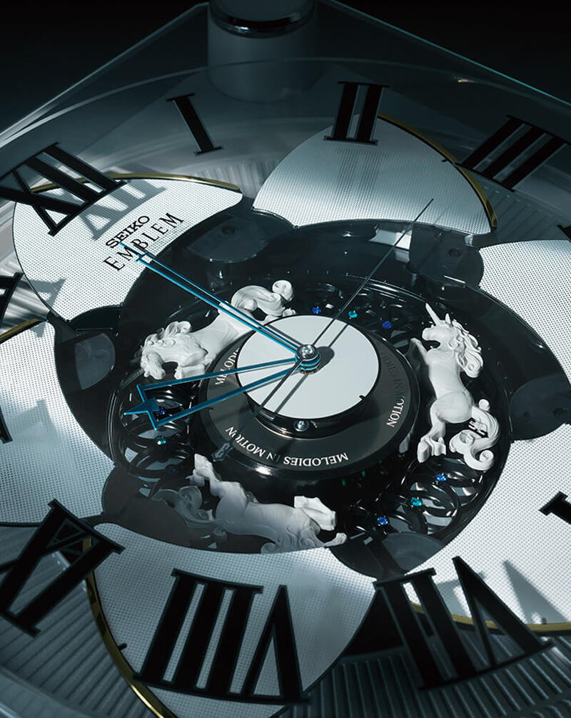 SEIKO EMBLEM(セイコー エムブレム) 白パール塗装 からくり・アミューズ掛け時計　HS446W