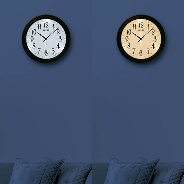 SEIKO セイコー 電波掛け時計 夜でも見えるライト付き【KX261B