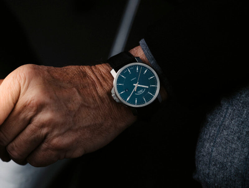 Muhle Glashutte(ミューレ・グラスヒュッテ) 29er Casual 自動巻き 42mm 腕時計 M1-25-72-VB