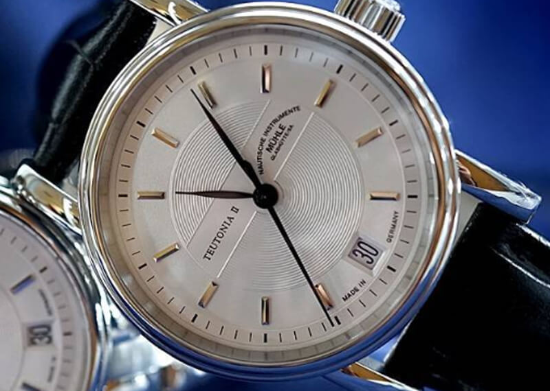 Muhle Glashutte(ミューレ・グラスヒュッテ) Teutonia II Chronometer  自動巻き 39mm 腕時計 M1-30-45-LB