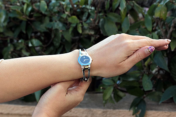 MOVADO(モバード）AMOROSA(アムローサ）女性用腕時計 M84.412.E4C.A/腕時計
