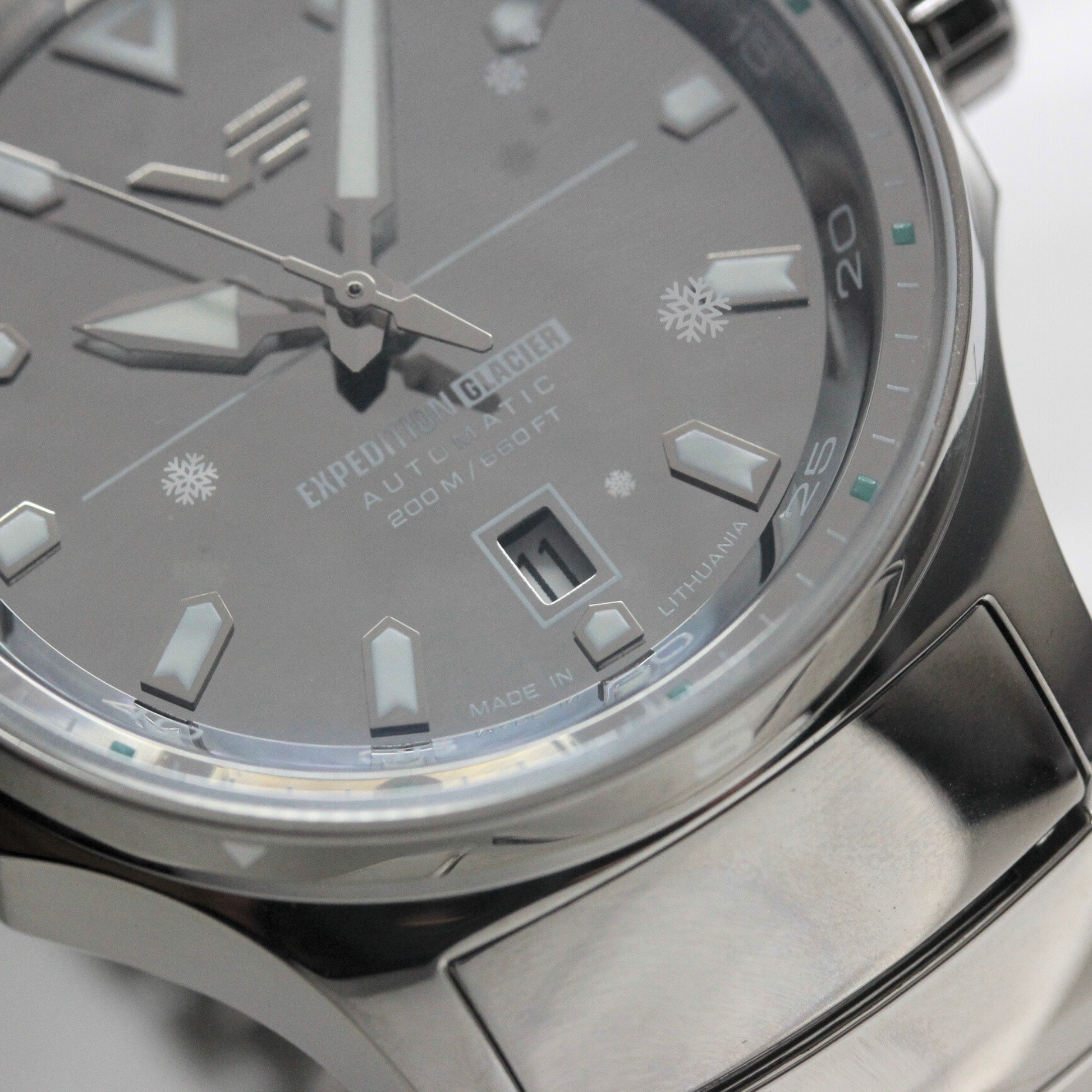 nh35-592a784 雪の結晶が描かれたガラス、文字盤 デイトカレンダー付き