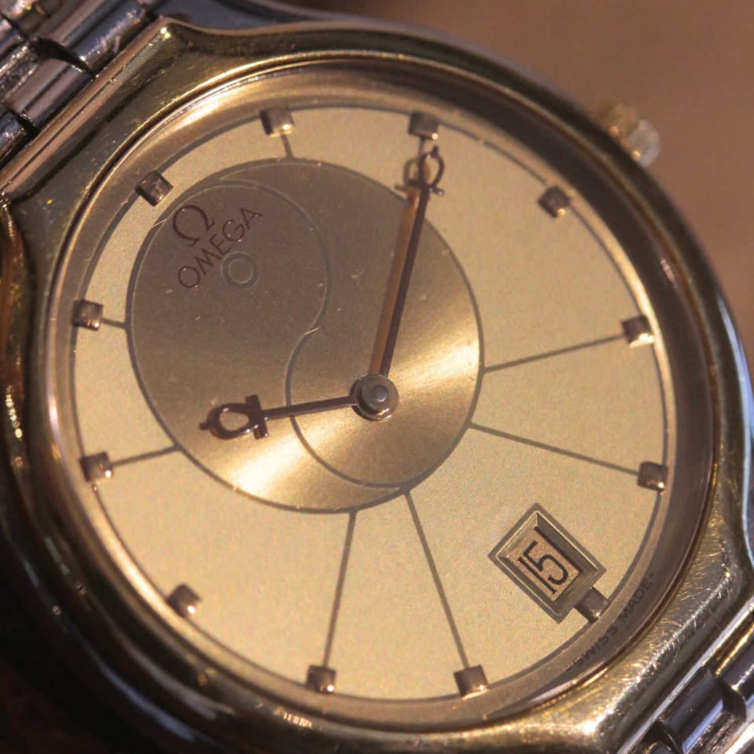 特徴的な針や文字盤