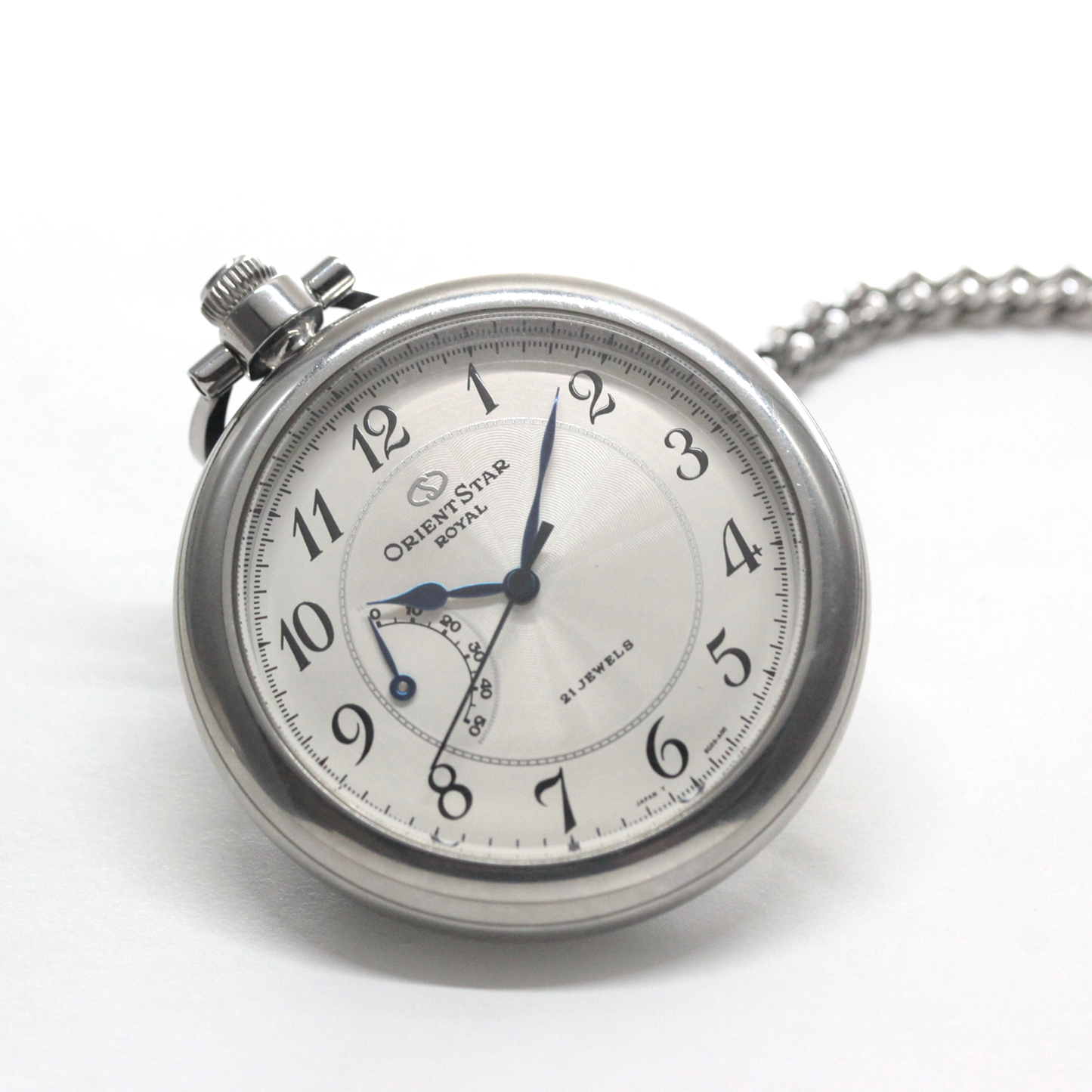 ゼンマイの巻き残量を表示するパワーリザーブインジケーターを内蔵したオリエントスターロイヤル