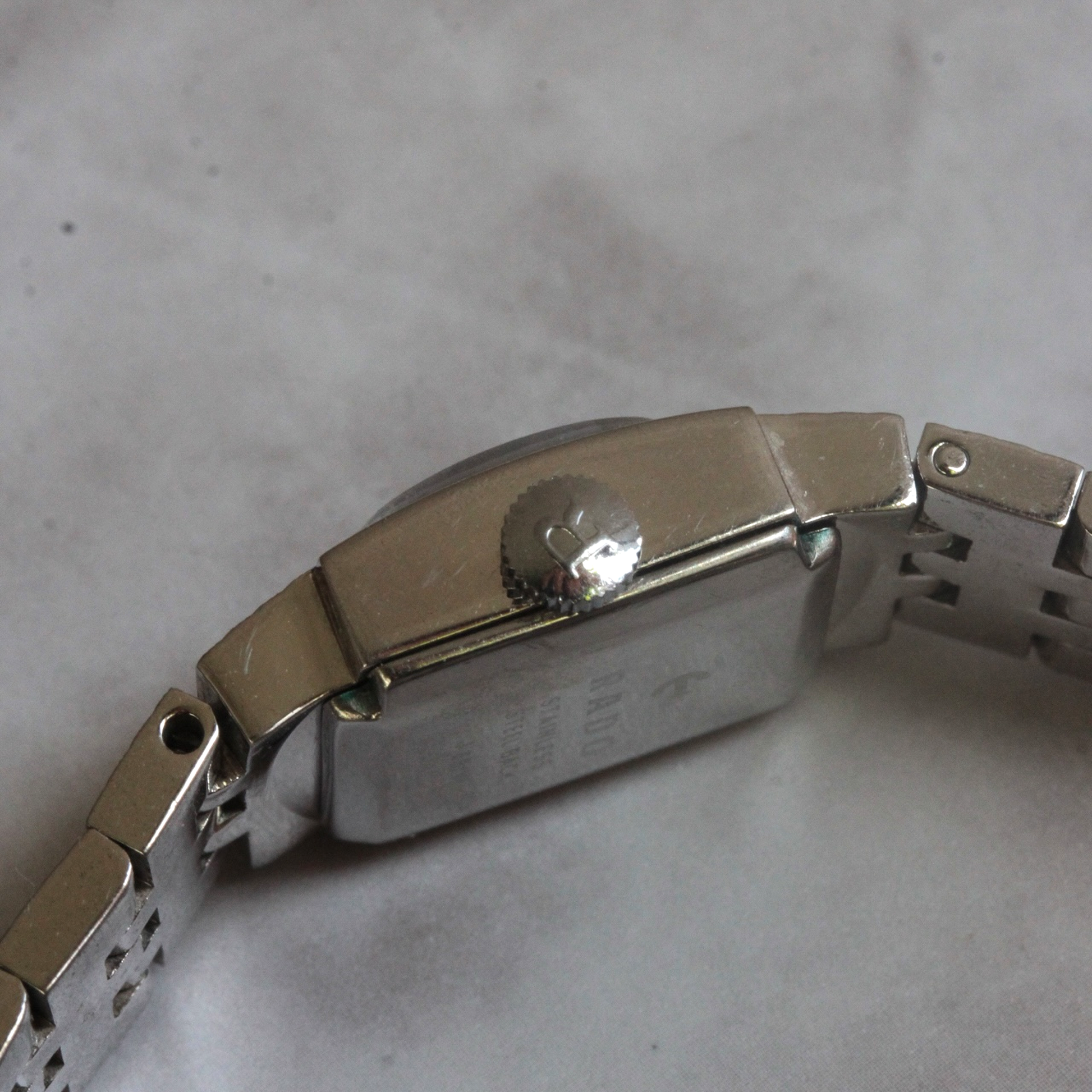 リューズにもラドーのR　 RADO / ラドー  rado-553-02 