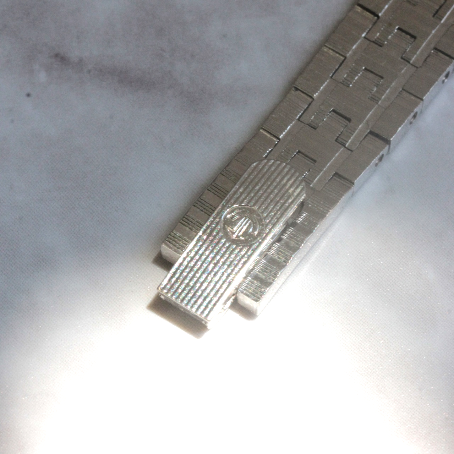 ラドーのロゴが入った尾錠部分  RADO / ラドー  rado-553-02 
