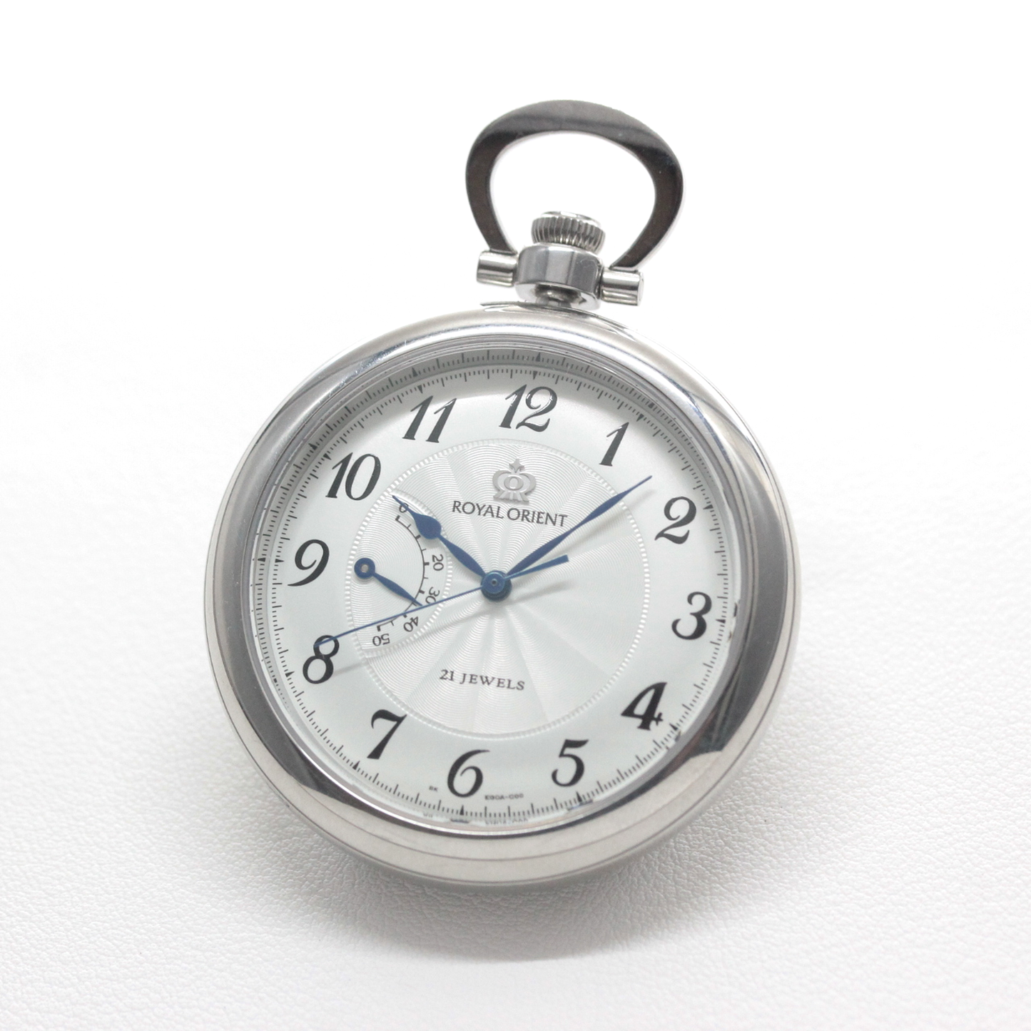 A power reserve indicator that lets you see the remaining winding of the mainspring at a glance. Royal Orient pocket watch with power reserve indicator, royalorient-102, a discontinued model. 