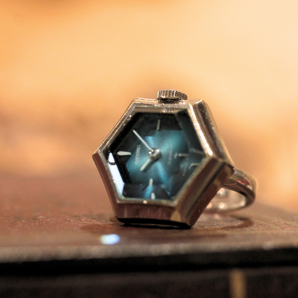 日本が誇る国産ブランド"SEIKO / セイコー"のヴィンテージリングウォッチ。