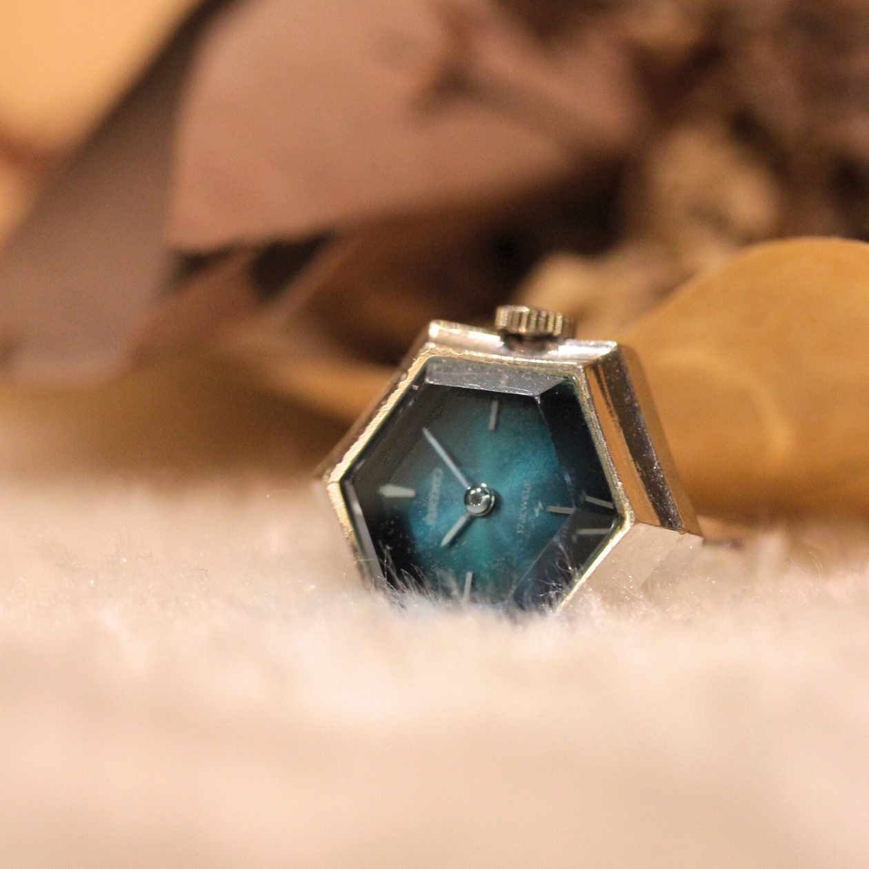 ムーブメントはオーバーホール済。