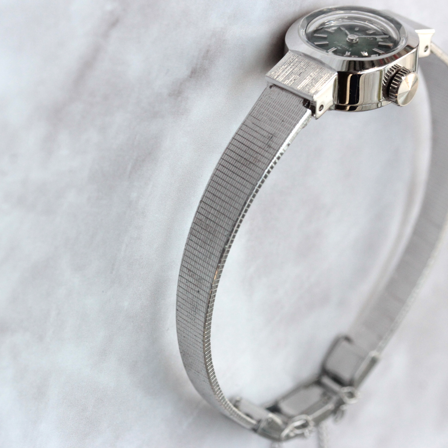 SEIKO / セイコー / 1972年製造推定 / 21石 手巻き式 / ヴィンテージ腕時計 / seiko-610-04 メッシュベルト