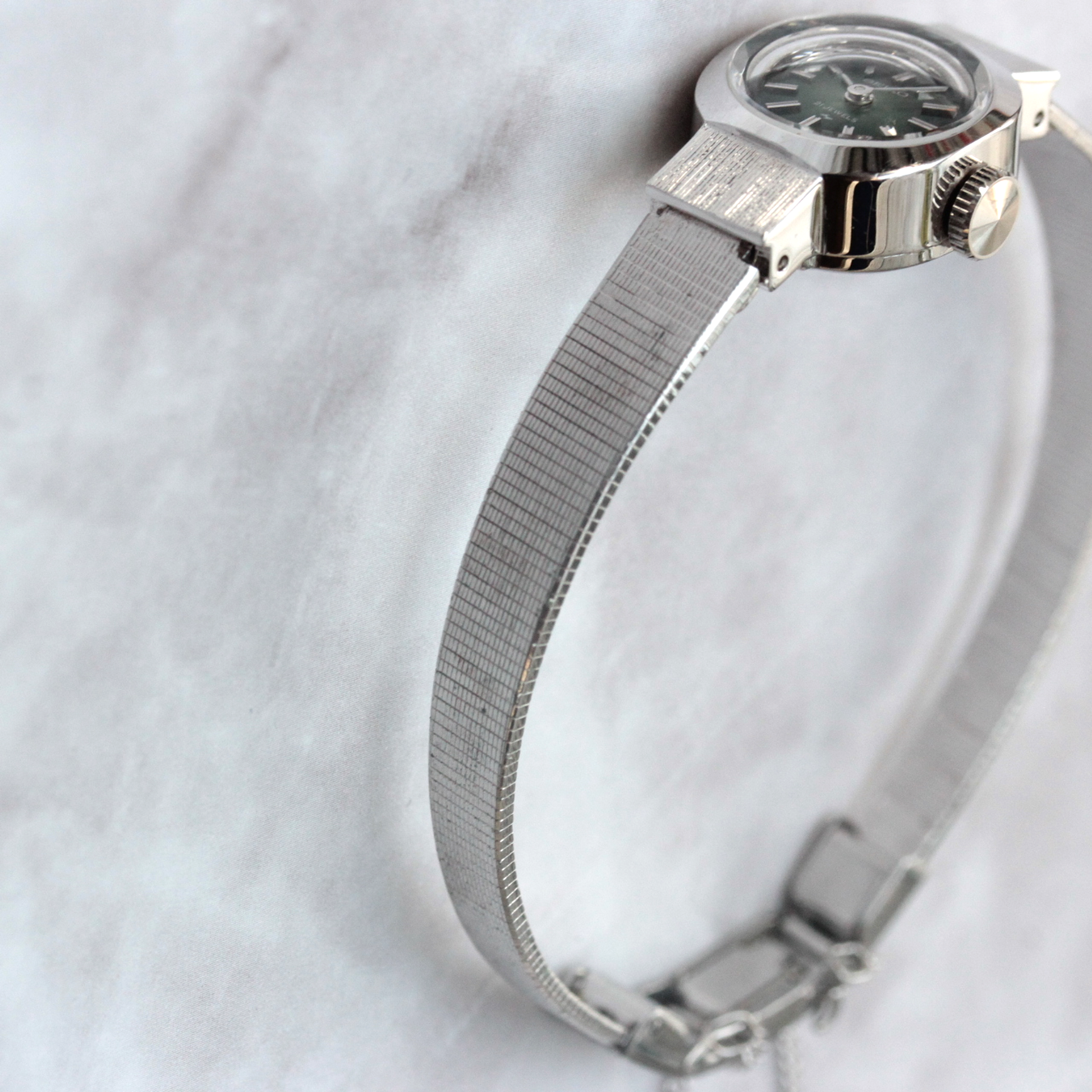 SEIKO / セイコー / 1972年製造推定 / 21石 手巻き式 / ヴィンテージ腕時計 / seiko-610-04 メッシュベルト