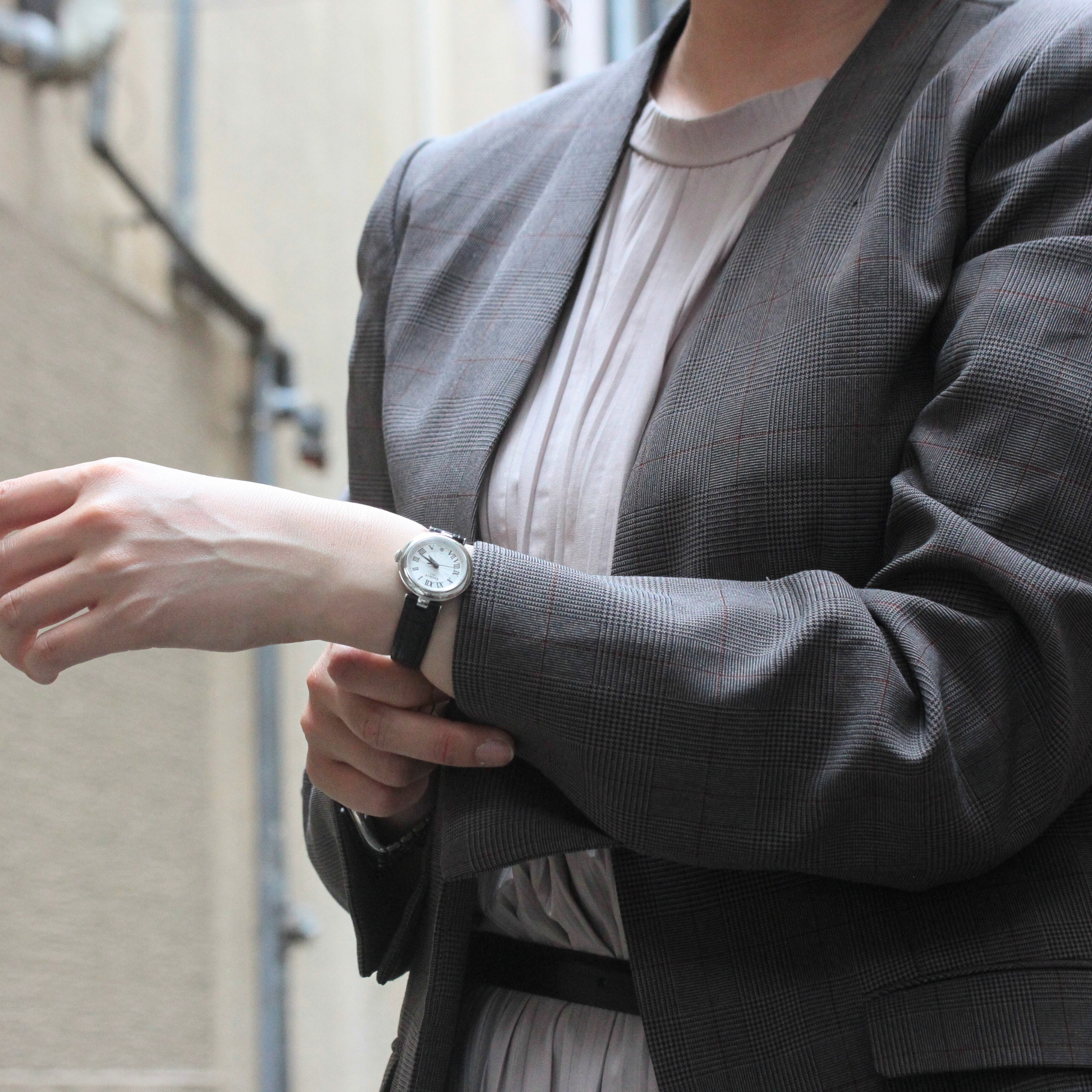 フォーマルなシーンやドレスシーンでも似合う腕時計
