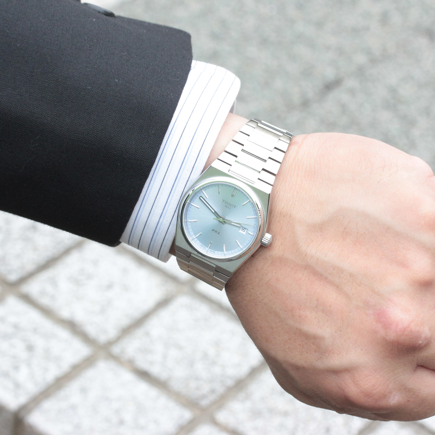 正美堂時計店男性スタッフ 着用イメージ スーツ