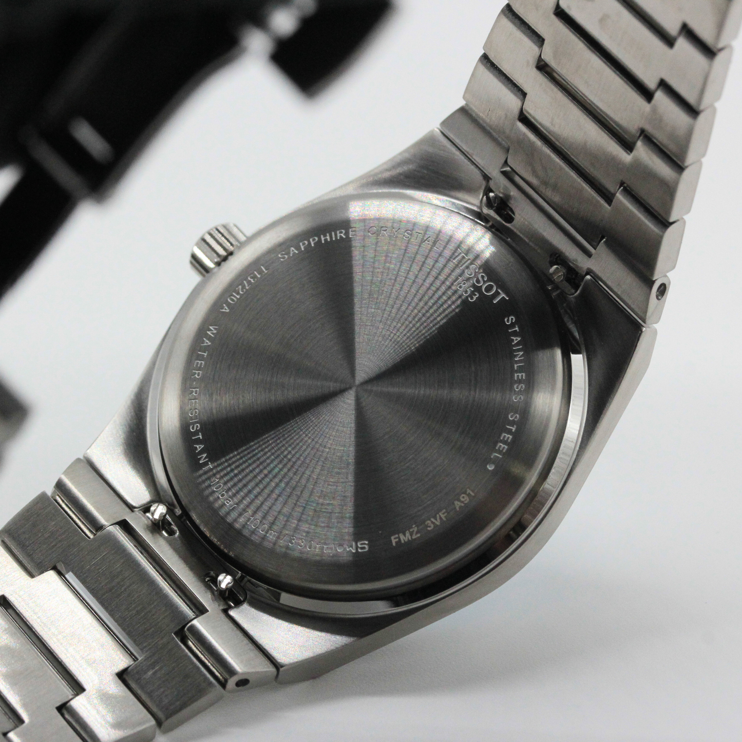 正美堂時計店独自のサービス 裏面には刻印が可能です